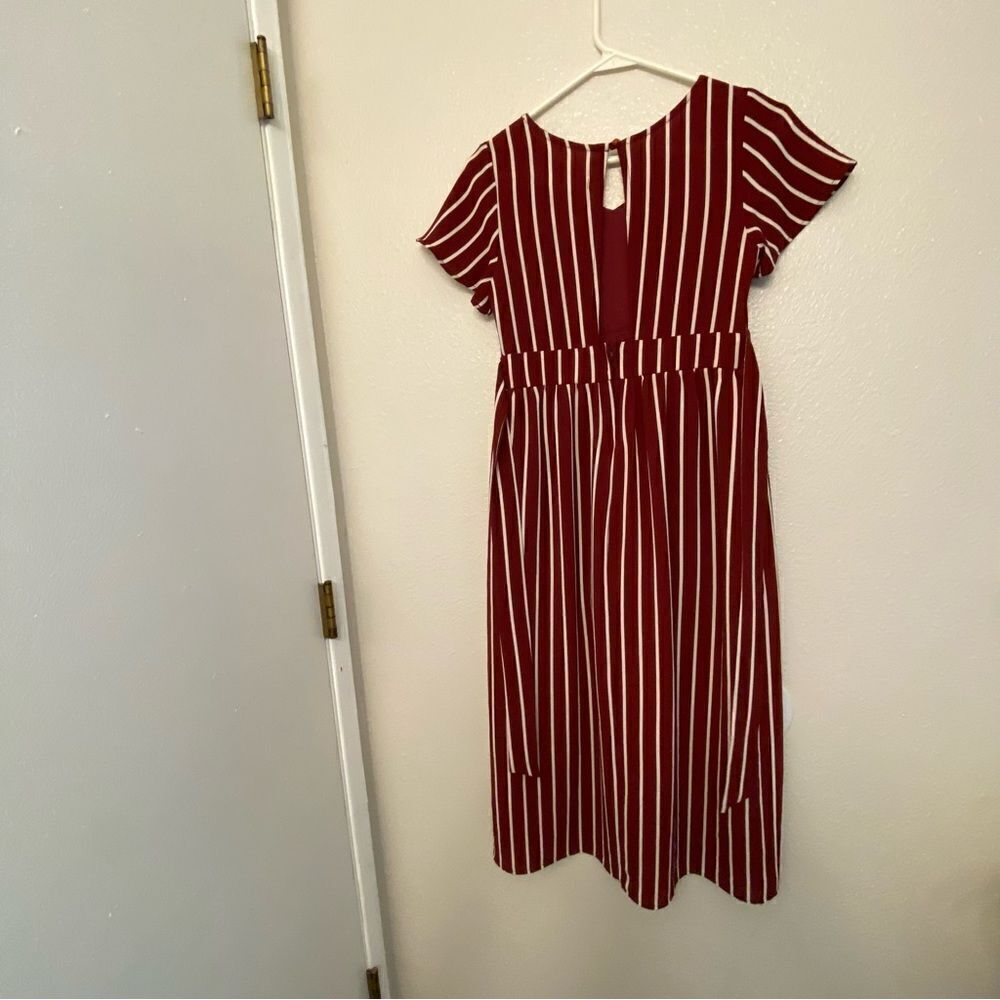 Poppies and Roses red Short Sleeve Maxi Stripe Walk-Through Romper -Girls 14 - Picture 9 of 11